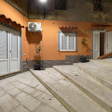 Domus Caricatore Sciacca Bagian luar foto